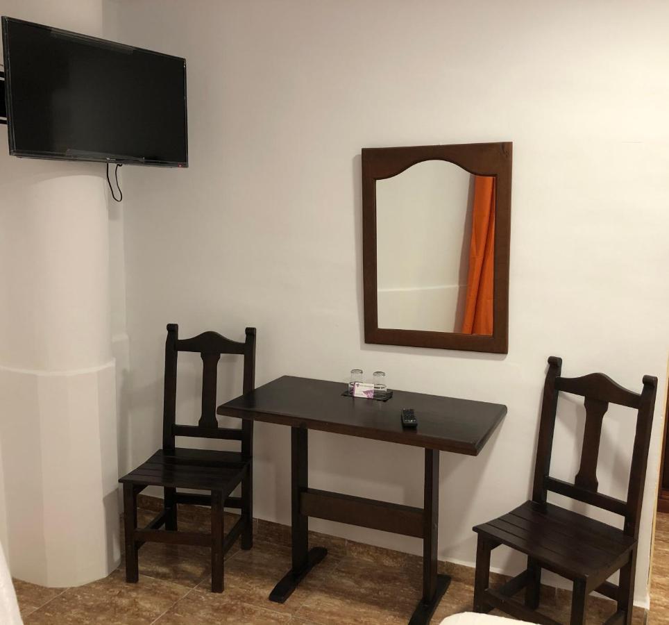 Hotel Manantiales Torremolinos Bagian luar foto
