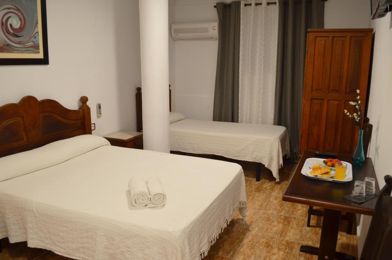 Hotel Manantiales Torremolinos Bagian luar foto
